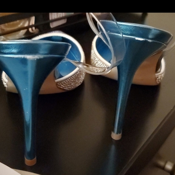 Brand new Nine West blue and silver heel.Nine West - Picture 3 of 7